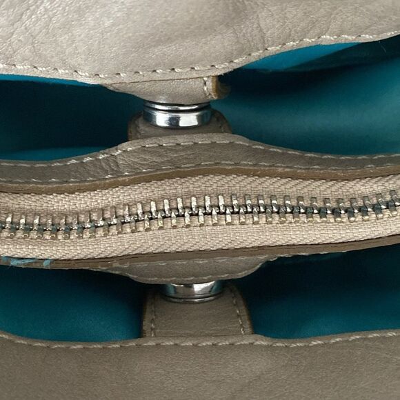 Coach Madison Sophia Satchel Op Art Champaign Bag tag and ling strap are missing - Picture 11 of 11